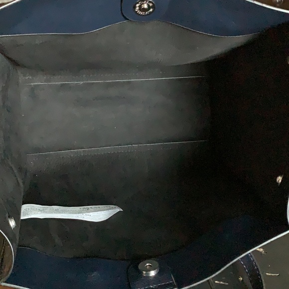 NWOT ZARA Navy Blue Handbag w/ Shoulder Strap - Picture 4 of 16